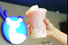 瑞幸咖啡莓莓酸奶